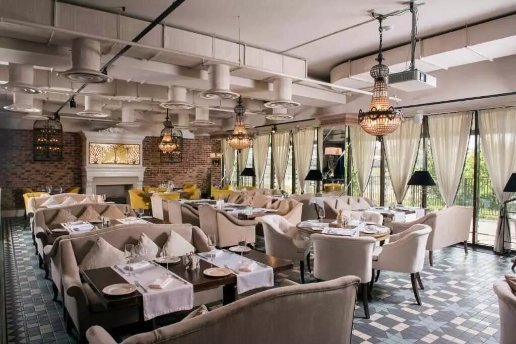 هتل وگا ایزمایلووو